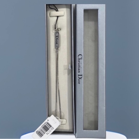 Dior Wristlet Phone Chain Lizard Chain 
Silver Tone Metal - Picture 8 of 8